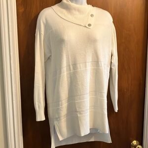 Chico’s Zenergy  White Sweater with snap Button Detail collar.